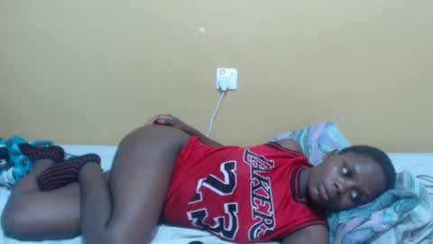 lyn_anna online show from February 18, 7:10 pm