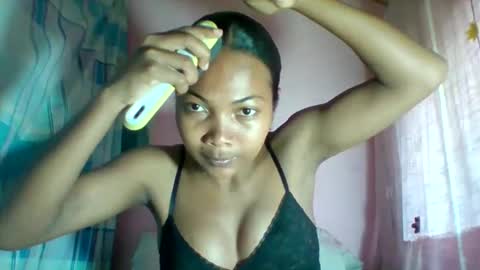 lyndah19 online show from December 17, 11:03 am