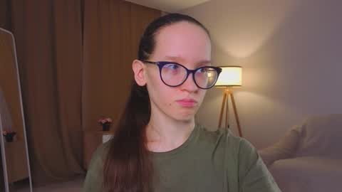 Sara online show from February 28, 4:06 pm