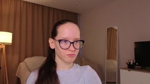 Sara online show from May 12, 4:46 pm