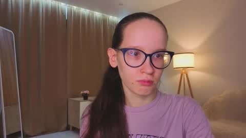 Sara online show from December 19, 4:10 pm