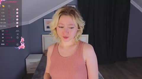 lynn_fisher online show from October 8, 10:14 pm