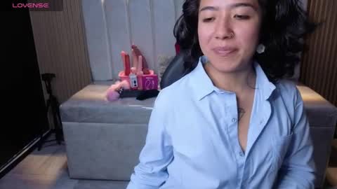 lynn_turner_ online show from May 6, 1:26 pm