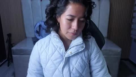 lynn_turner_ online show from May 18, 12:55 pm