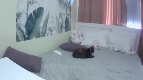 Kira online show from September 10, 1:44 pm