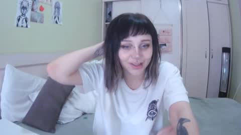 Kira online show from September 25, 10:58 am