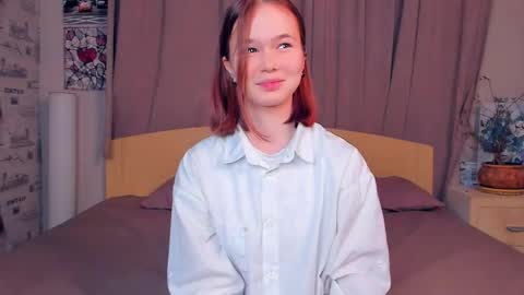 Cozy Lynns room online show from November 24, 8:38 am