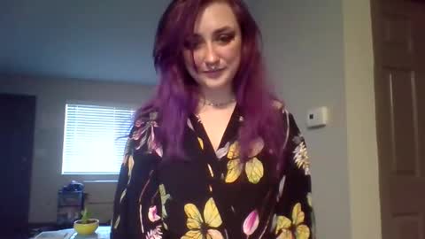 Lynn  online show from February 15, 9:47 pm