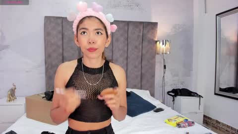 Lyxi online show from December 18, 11:34 am
