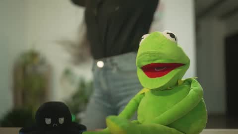 M1A  Dddy online show from April 8, 7:16 pm