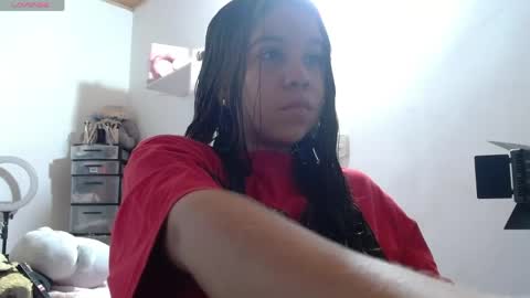 mila online show from May 31, 4:18 am