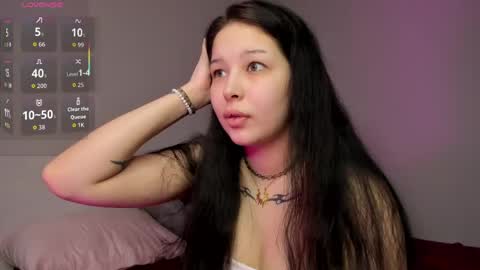 Melissa online show from May 17, 1:32 pm