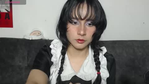 Snapshot of m4ng4b1tch chatting on September 11, 8:47 am m4ng4b1tch online show from September 11, 8:47 am