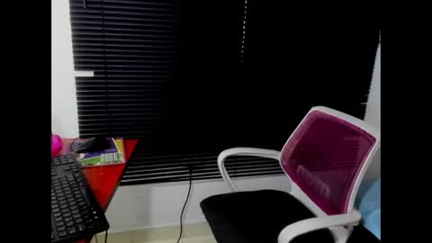 mabel_01 online show from November 13, 2:49 pm