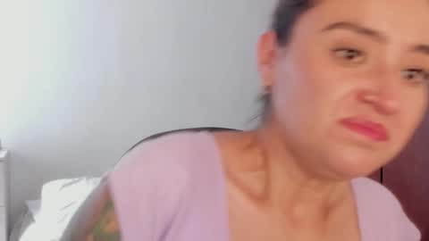 Snapshot of macarenax chatting on September 29, 4:34 pm Maca online show from September 29, 4:34 pm