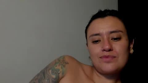 Snapshot of macarenax chatting on October 17, 6:00 pm Maca online show from October 17, 6:00 pm