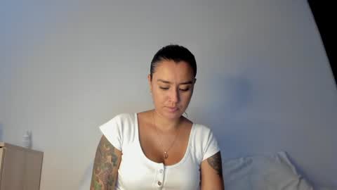Snapshot of macarenax chatting on January 7, 7:17 pm Maca online show from January 7, 7:17 pm