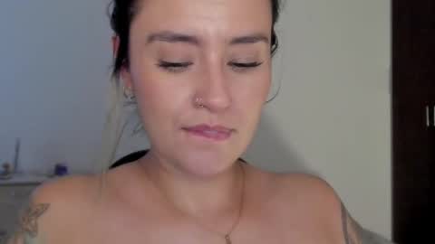 Snapshot of macarenax chatting on October 2, 5:07 pm Maca online show from October 2, 5:07 pm