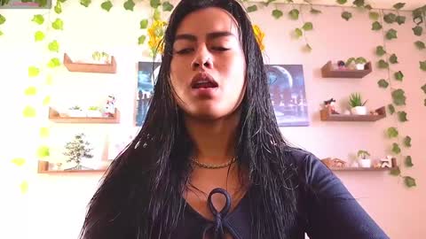 Snapshot of macey_hairy chatting on December 4, 11:41 am Macey Elliot Modelo Independiente online show from December 4, 11:41 am