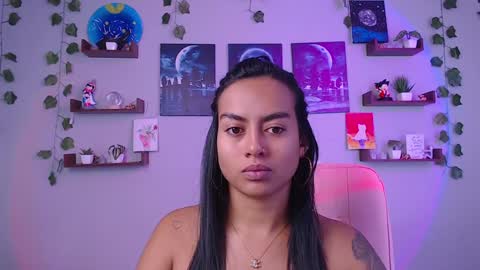 Snapshot of macey_hairy chatting on February 8, 4:04 pm Macey Elliot Modelo Independiente online show from February 8, 4:04 pm