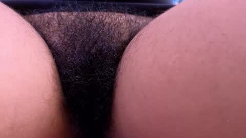 Snapshot of macey_hairy chatting on September 12, 7:32 pm Macey Elliot Modelo Independiente online show from September 12, 7:32 pm
