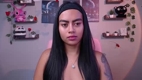 Snapshot of macey_hairy chatting on March 10, 10:55 pm Macey Elliot Modelo Independiente online show from March 10, 10:55 pm