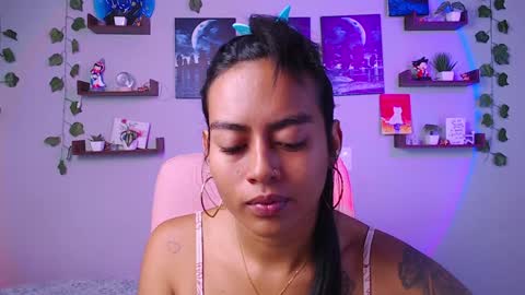 Snapshot of macey_hairy chatting on February 5, 2:16 pm Macey Elliot Modelo Independiente online show from February 5, 2:16 pm
