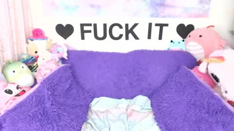 Mackenzie Wolfe online show from May 19, 4:08 am
