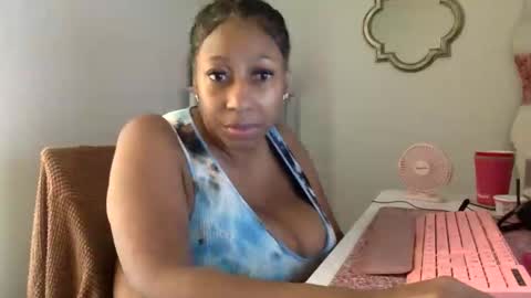 madam_glam online show from May 22, 6:17 pm