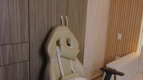 Madam Hott  online show from November 17, 3:40 am