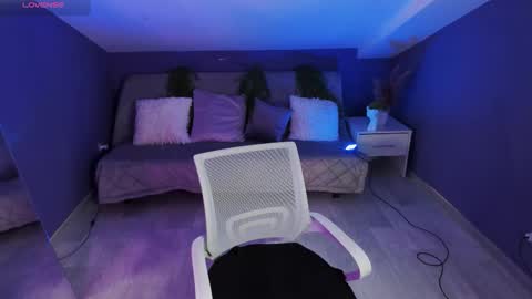 Evelyn online show from October 10, 7:13 am