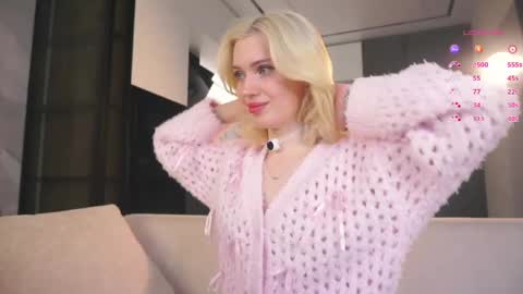 Fiona online show from May 14, 4:40 am