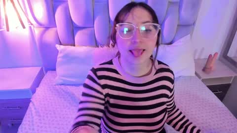 maddie online show from March 31, 12:05 pm