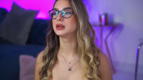 Maddie online show from November 27, 10:18 am