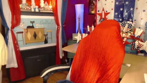 MaddisonRae online show from May 11, 12:02 am