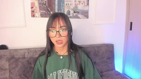 Maddy  online show from May 15, 1:00 am