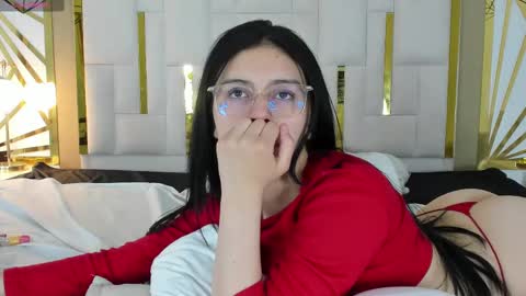 Snapshot of maddy_jacksonw chatting on September 24, 1:10 pm Maddy online show from September 24, 1:10 pm