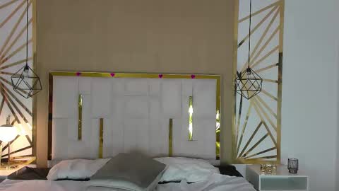 Snapshot of maddy_jacksonw chatting on September 9, 1:33 pm Maddy online show from September 9, 1:33 pm