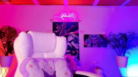 maddy_uwu online show from February 21, 11:32 pm