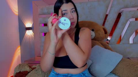  Maddy Crofft online show from January 9, 11:14 am