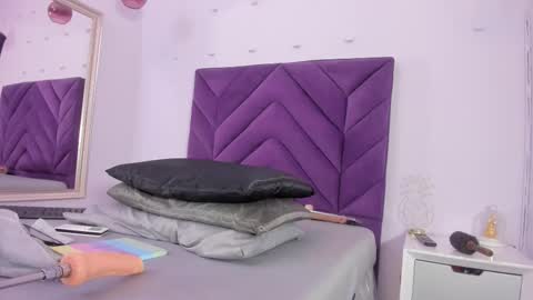 maddyjohnsonn online show from October 20, 3:42 am