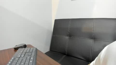 Madelaine  online show from May 20, 10:23 am