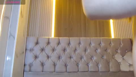 madelen  online show from October 16, 8:55 pm