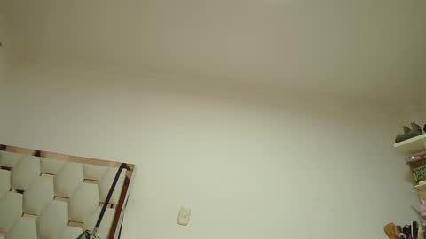 madelyn roses online show from December 10, 2:48 am