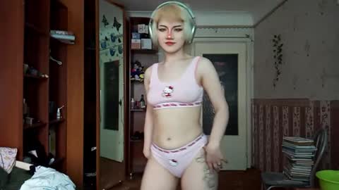 Alice Kaneki online show from March 25, 8:50 am