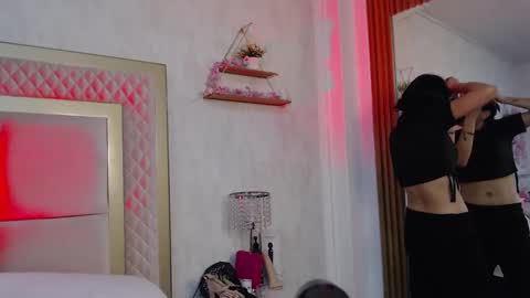 madhison_5 online show from April 23, 12:23 pm