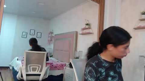 madhison_5 online show from May 8, 11:46 am