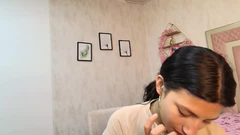 madhison_5 online show from May 20, 12:13 pm