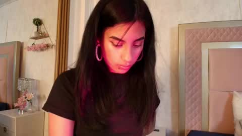 madhison_5 online show from February 26, 2:05 pm