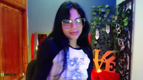 madison_braley online show from March 18, 3:06 pm